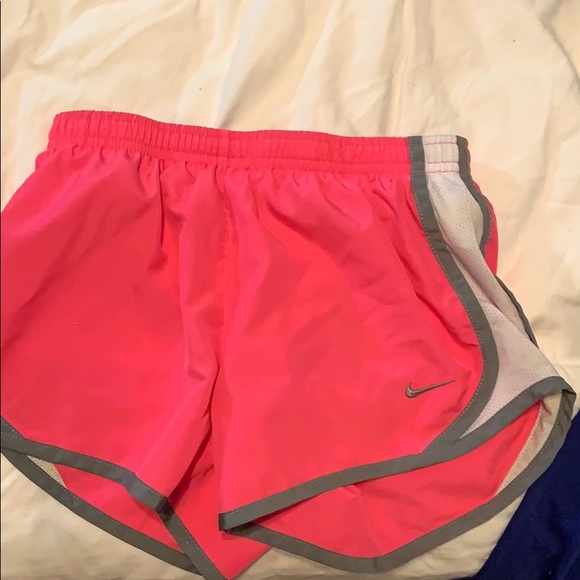 nike shorts - Picture 1 of 3